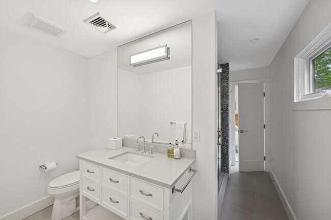 Building Photo - 5 Tanager Ln