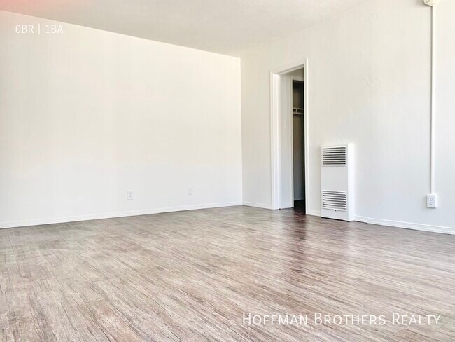 Building Photo - 1212 N Berendo St