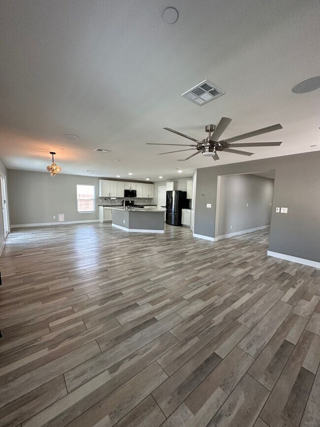 Building Photo - 7758 Meng Ct