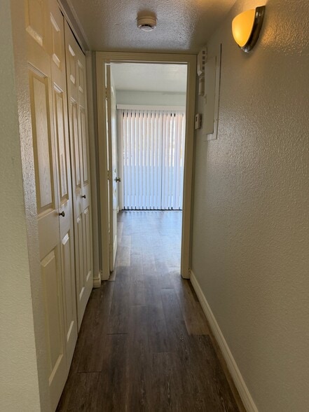 Building Photo - 3434 W Danbury Dr