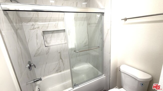 Building Photo - 3130 Montrose Ave