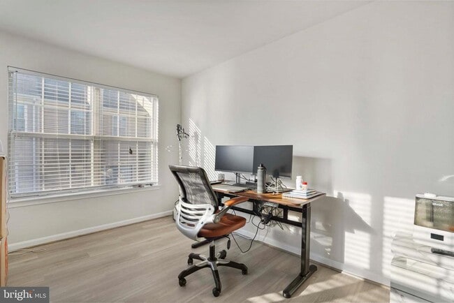 Building Photo - 13118 Plotner Farm Rd