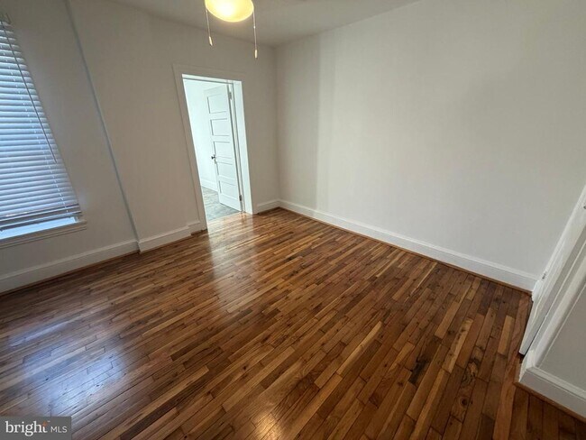 Building Photo - 1206 Green St