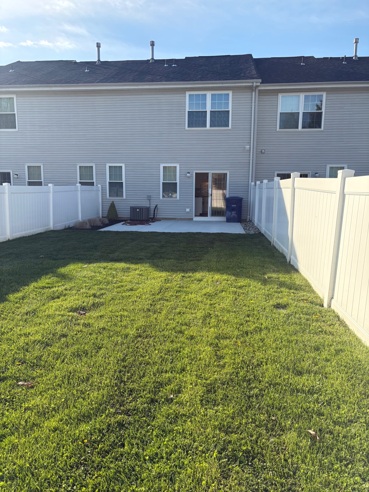 Building Photo - 7 Chapel Hill Rd