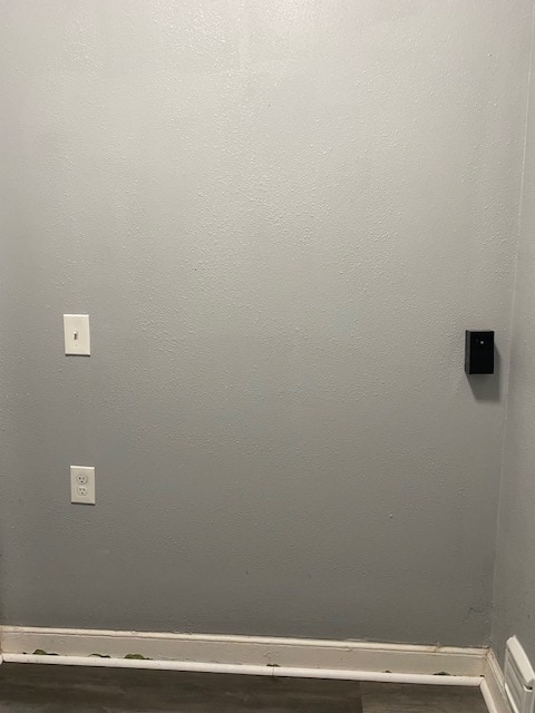 Building Photo - 515 E Evergreen St