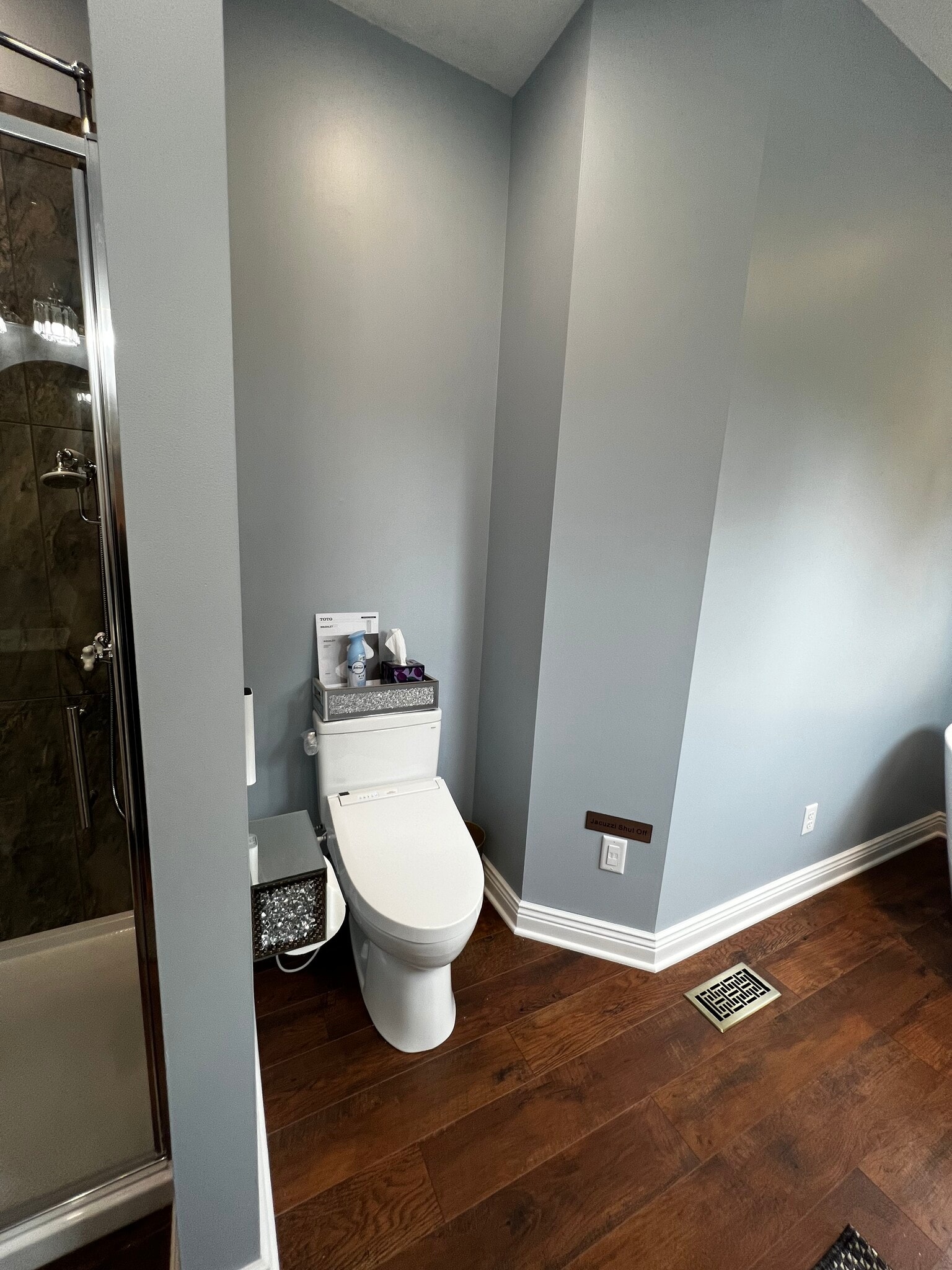 Master Bathroom - 3269 Grey Village Dr