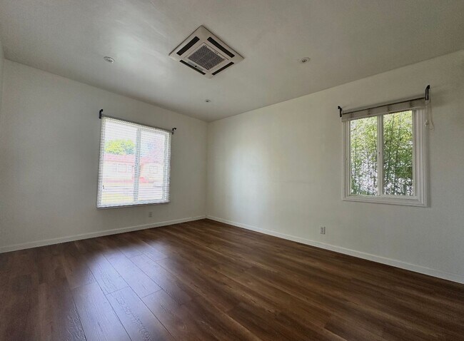 Building Photo - Beautifully Updated Ontario Home with Private Backyard, Fruit Trees, EV Charging & In-Unit Laundry