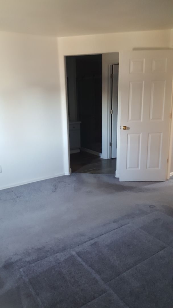 Building Photo - Spacious 3-Bed, 3-Bath Home with Finished Basement and Huge Backyard on Quiet Cul-de-Sac