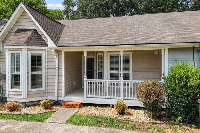 Primary Photo - 23 Cottage Cir