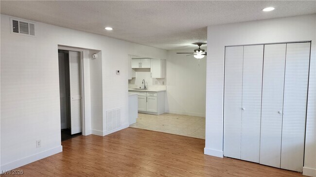 Building Photo - 4361 Gannet Cir