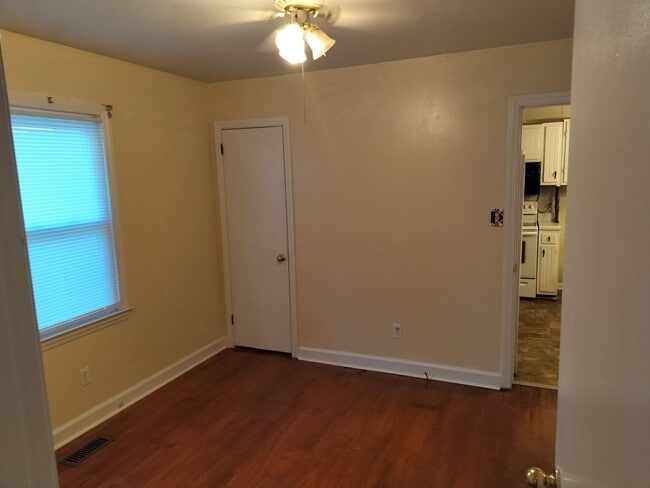 Building Photo - Fayetteville Ranch