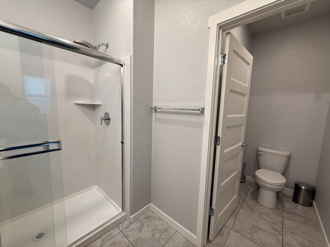 Building Photo - Pristine Condo in Monterey Village Gated Community