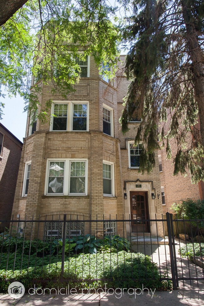 Building Photo - 2141 W Arthur Ave