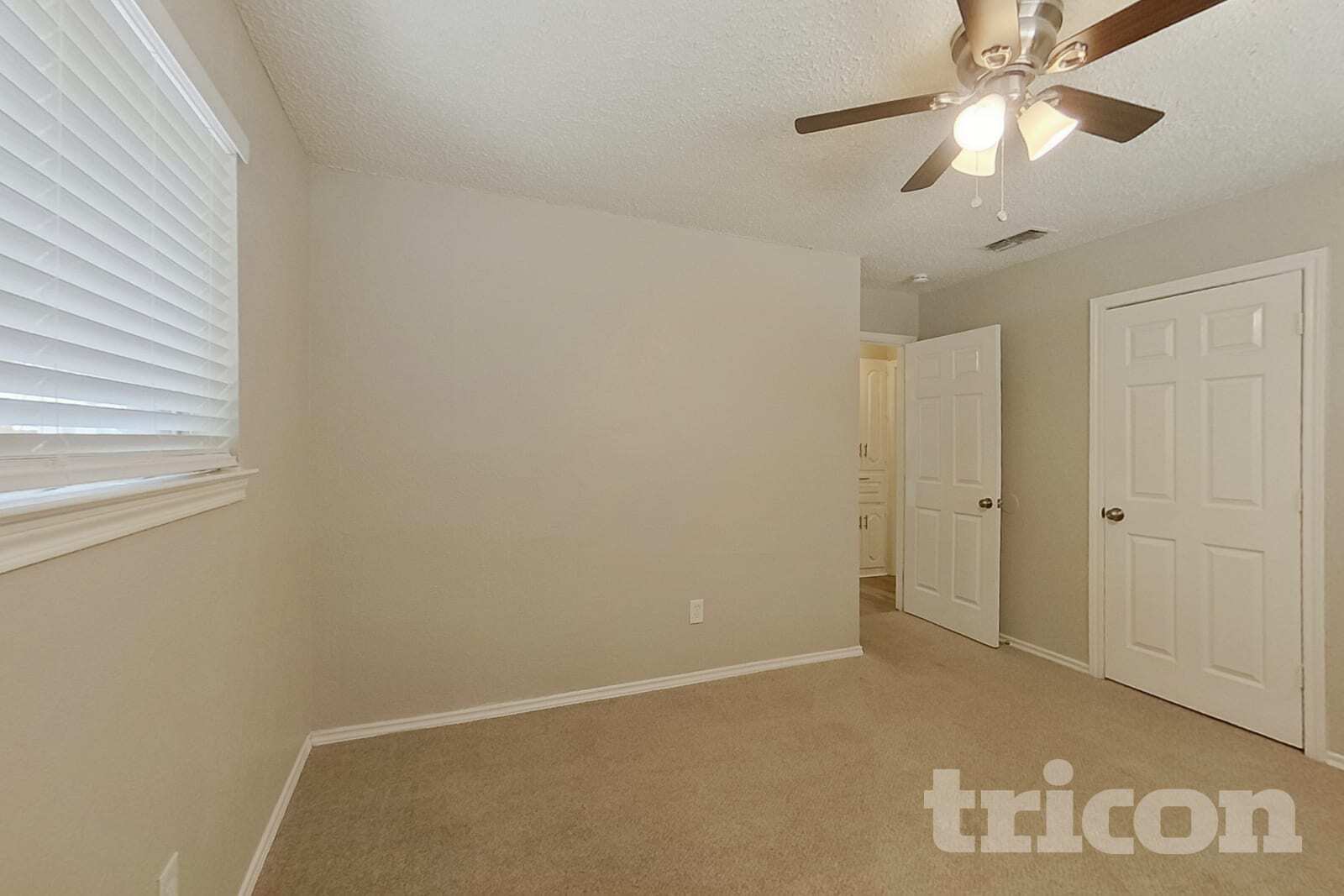 Building Photo - 545 Sharp Dr