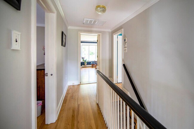 Building Photo - 149 Kready Ave