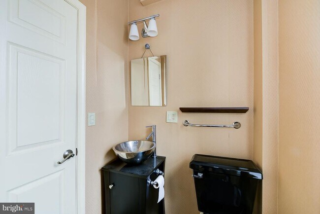 Building Photo - 2300 18th St NW