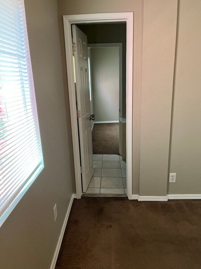 Building Photo - 4366-4368 Felton St