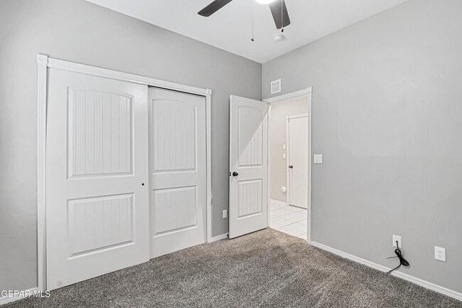Building Photo - 7249 Long Meadow Dr