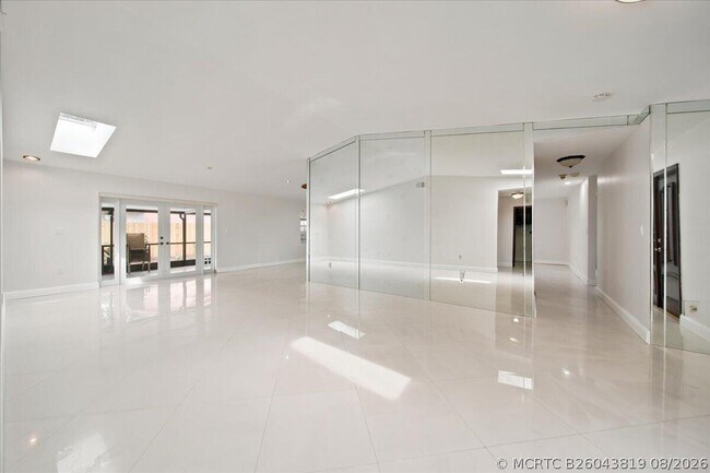 Building Photo - 20009 NW 66th Pl