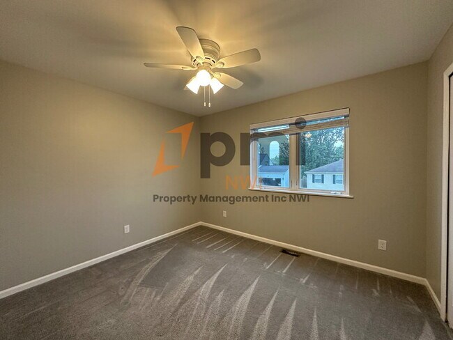 Building Photo - 219 Sandalwood Dr