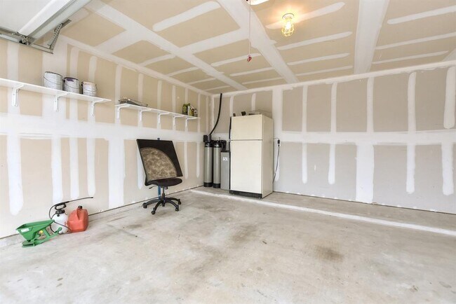 Building Photo - 132 Denton Dr