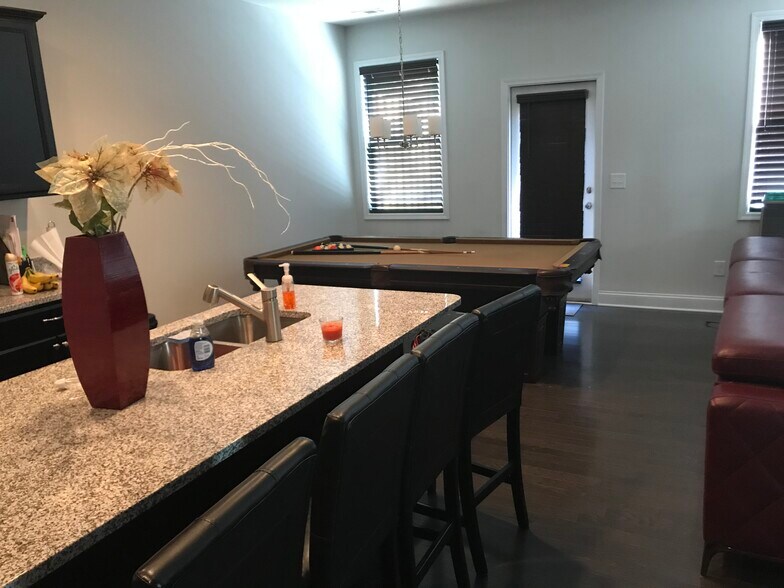 Building Photo - 5512 Cascade Run