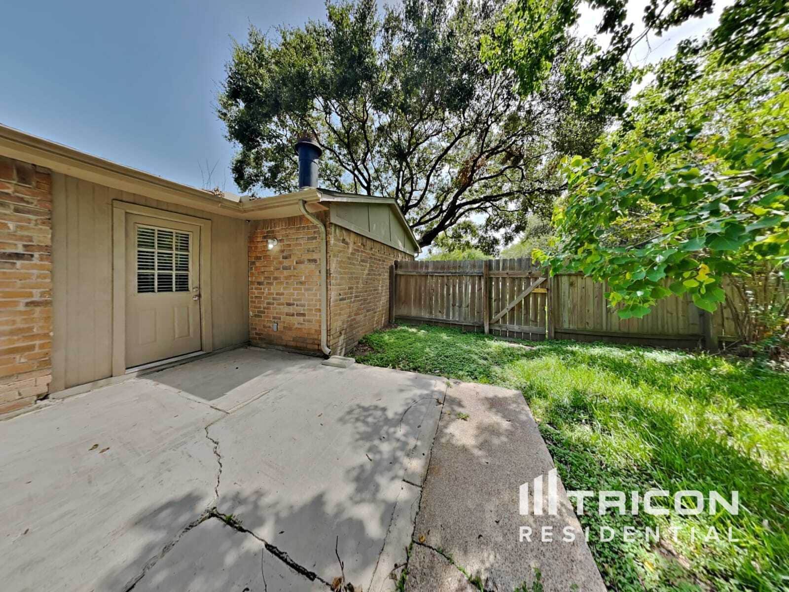 Building Photo - 22703 Post Gate Dr