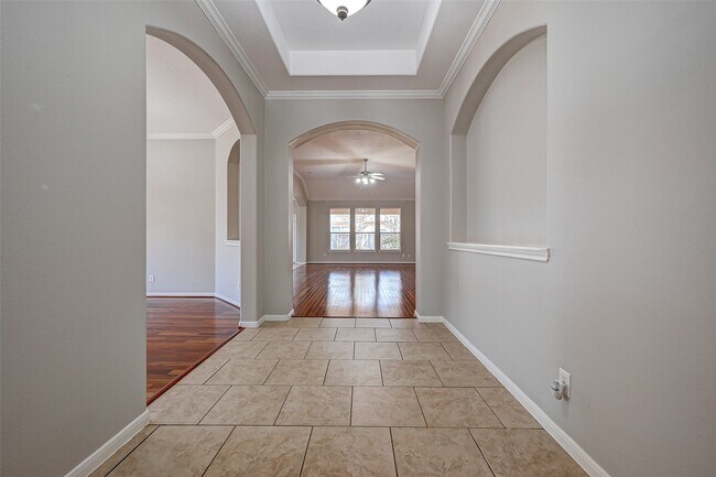 Building Photo - 13922 Normandy Ct