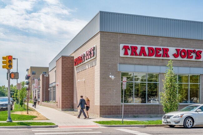 Building Photo - 400 Clayton St