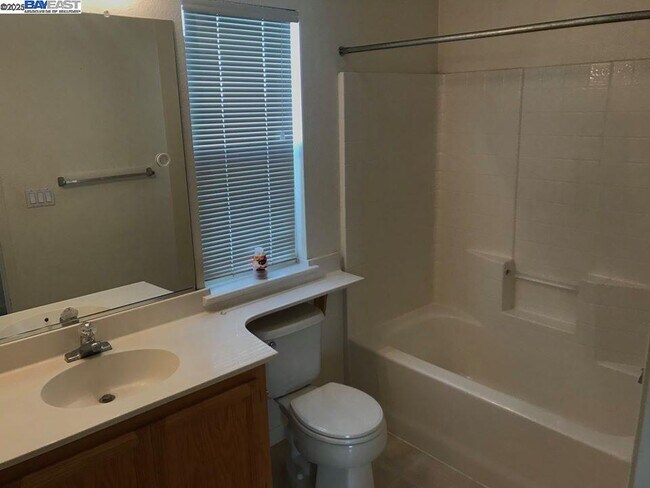 Building Photo - 2173 Leafcrest Common