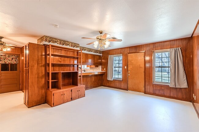 Building Photo - 1126 10th St