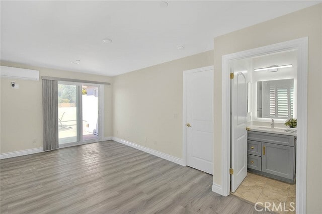 Building Photo - 1234 Lilac Terrace