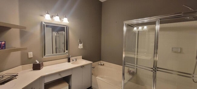 Building Photo - 5299 Europa Dr