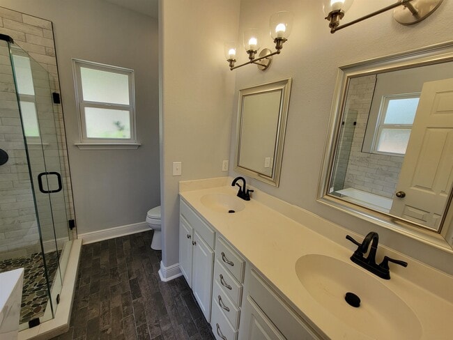 Building Photo - 1120 Archangel Way