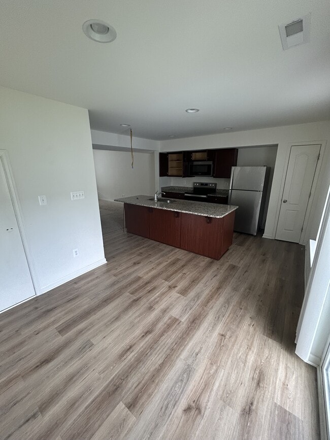 Building Photo - 164 Scotch Pine Dr