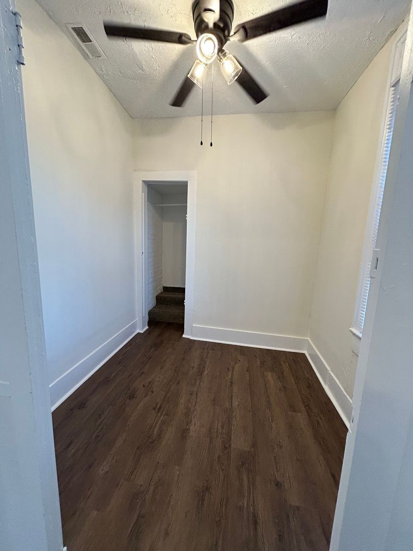 Building Photo - 1214 Columbia St