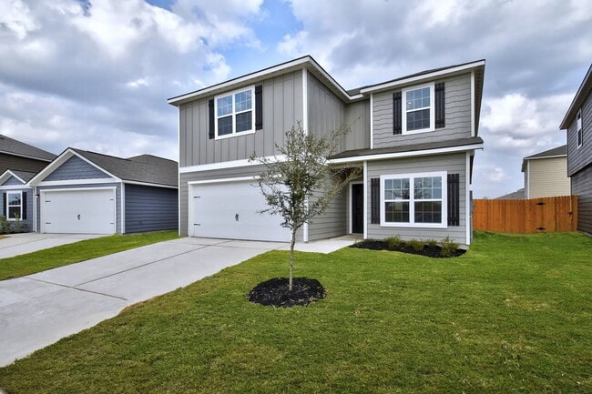 Building Photo - 5 Bedroom Home Close to 1604 and I10 East