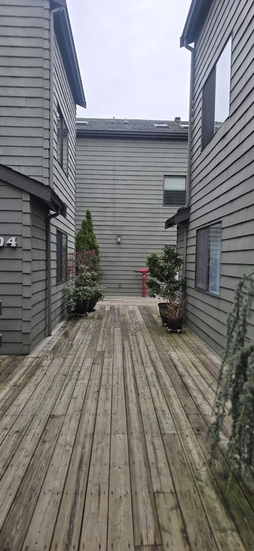 Building Photo - 7 Lake Bellevue Dr