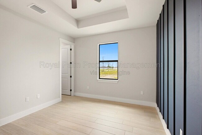 Building Photo - 2616 NW 9th Ave