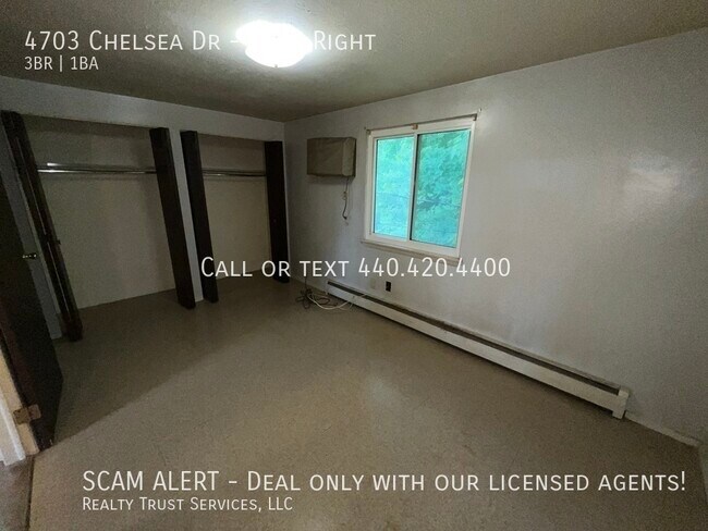 Building Photo - 3 bed 1 bath Duplex