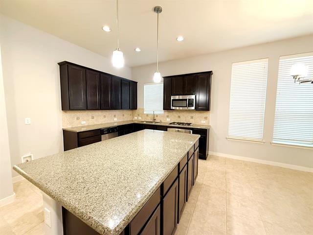 Building Photo - 10801 Sexton Dr