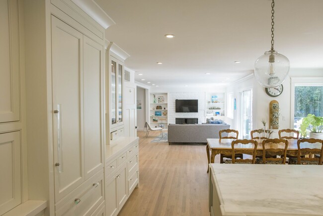 Building Photo - Fabulous spacious home, Great Highlands cul de sac, easy commute, exceptional Cupertino Schools!