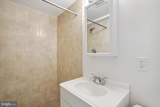 Building Photo - 3910 Yuma St NW