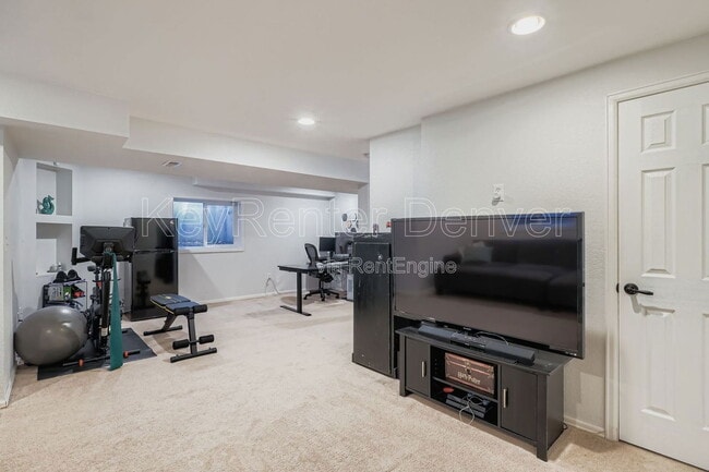 Building Photo - 11622 W 84th Pl