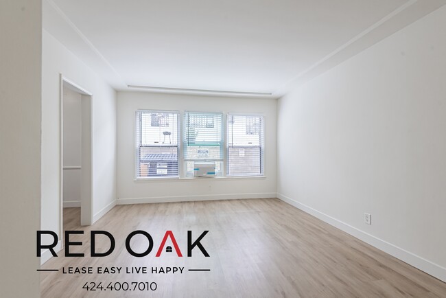 Building Photo - Lovely One Bedroom with Large Windows, Sta...