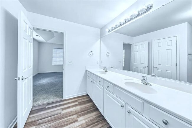 Building Photo - 15 McKinley Ln