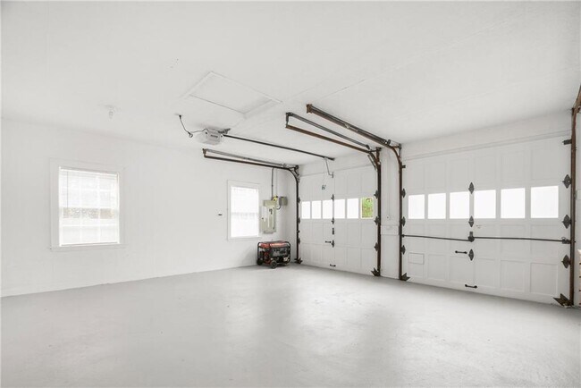 Building Photo - 286 Westcott Rd