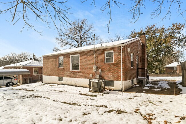 Building Photo - Fantastic 2bd/1ba home! Coming soon!