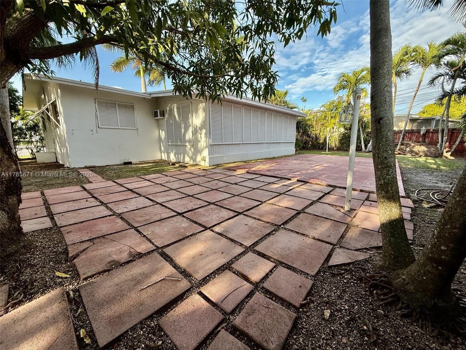 Building Photo - 8670 SW 28th St