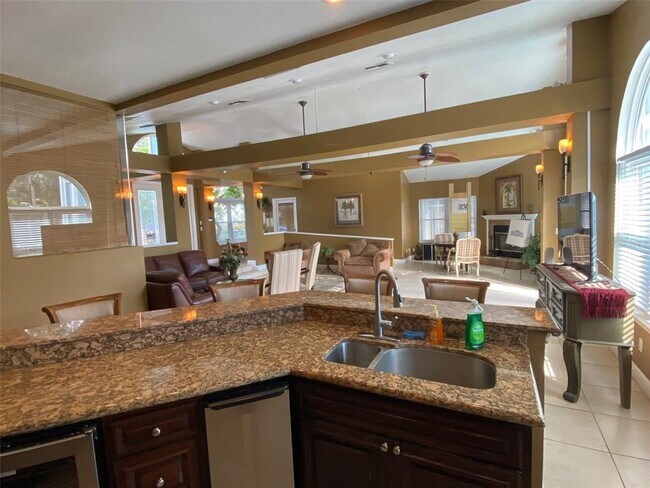 Building Photo - 2612 Grassy Point Dr